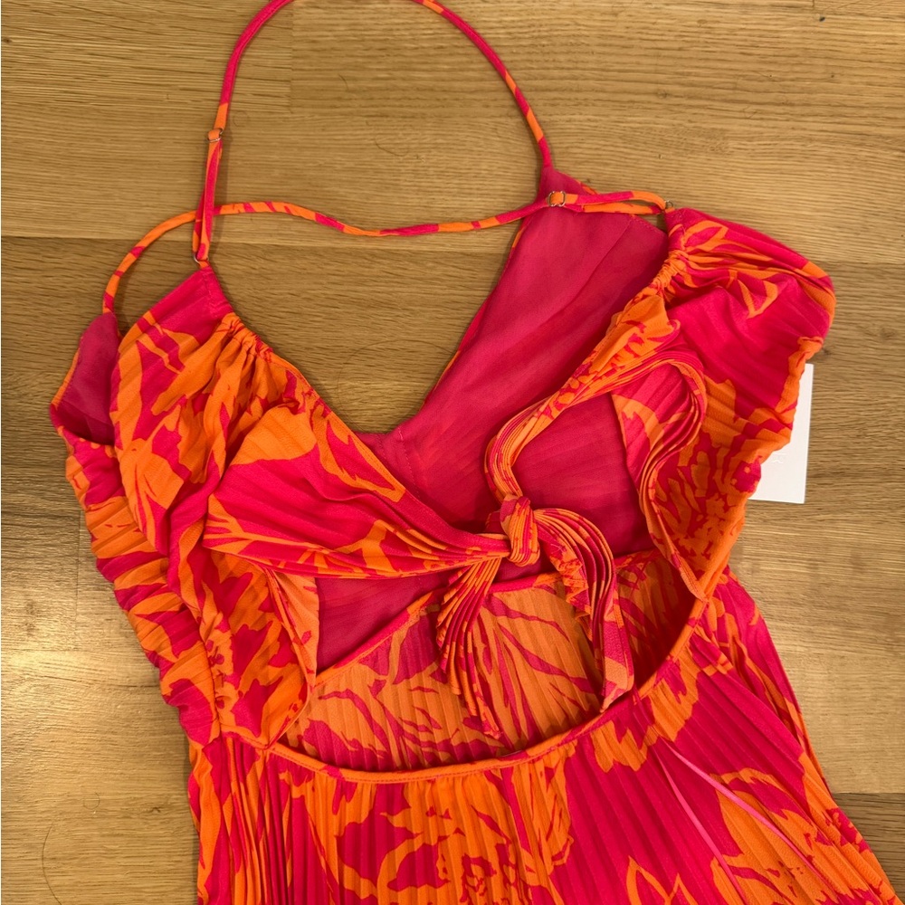 ASTR the Label Floral Print Pleated Maxi Dress | Orange Pink | Size M | NWT - Picture 2 of 4